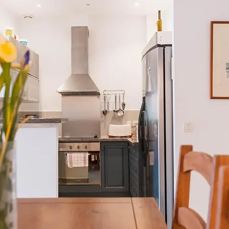 شقة Regina's - 2 Terraces, Pool And Private Parking بانيول سور مير