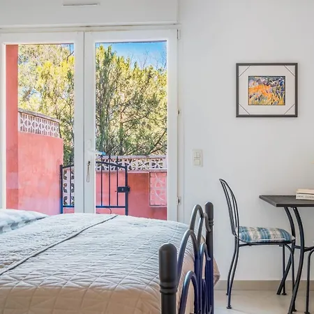 Regina's - 2 Terraces, Pool And Private Parking Appartement *