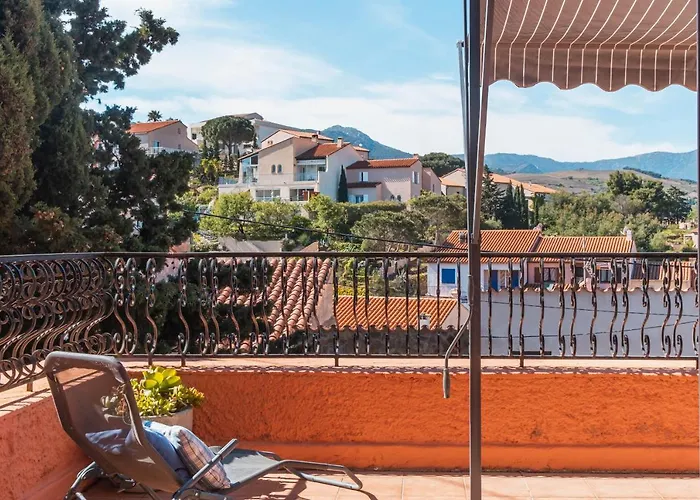Regina's - 2 Terraces, Pool And Private Parking Apartment